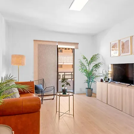 Appartement Elegant With Private Workspace *